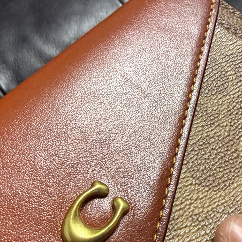 Coach Multi Pockets Wallet EUC - Picture 13 of 13